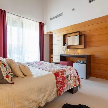 Appartement Luxury 3+1 Bd & Pool/jacuzzi/golf/beach