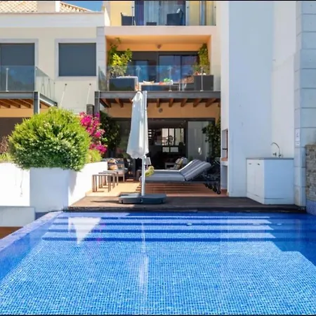 Luxury 3+1 Bd & Pool/jacuzzi/golf/beach شقة